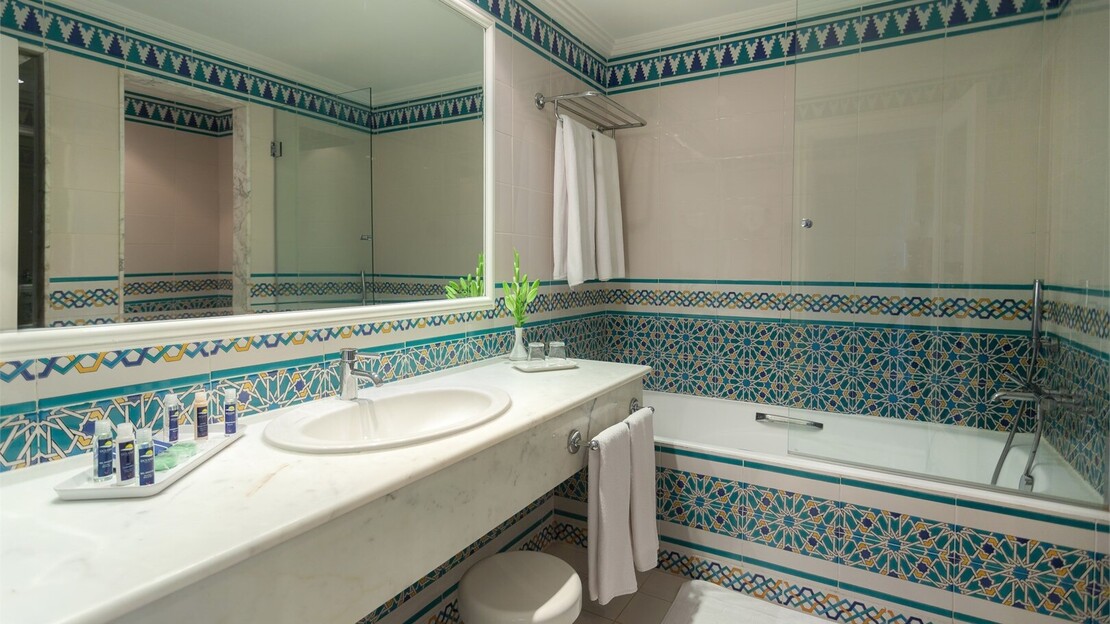 TUI Blue Oceana Suites